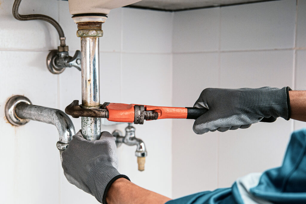Leak Repair in Palmetto Estates